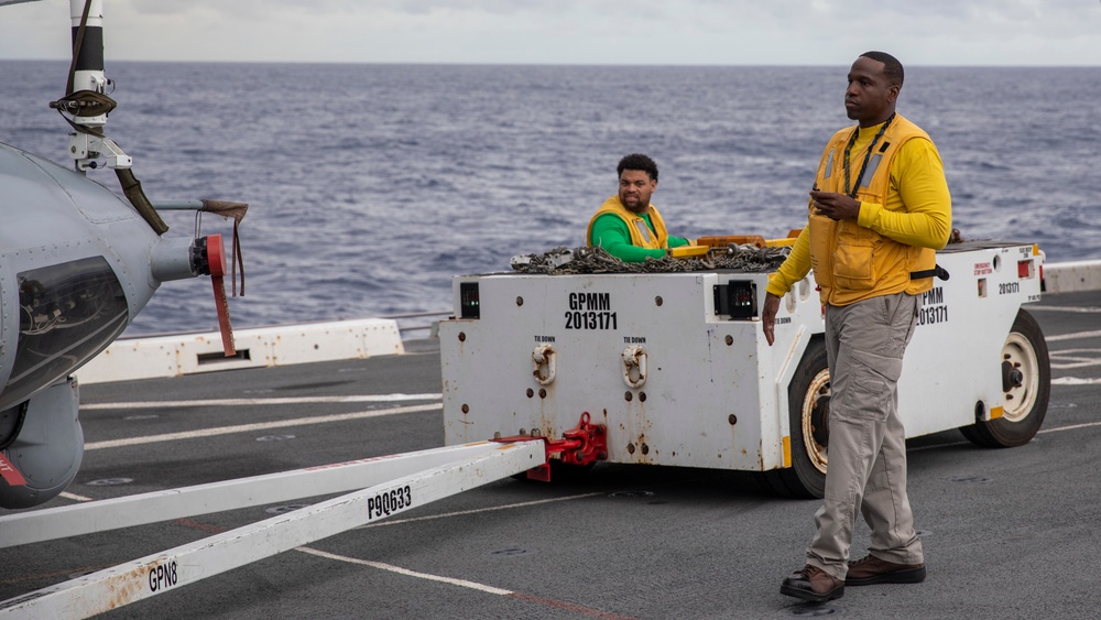 USS Anchorage Towing Operations