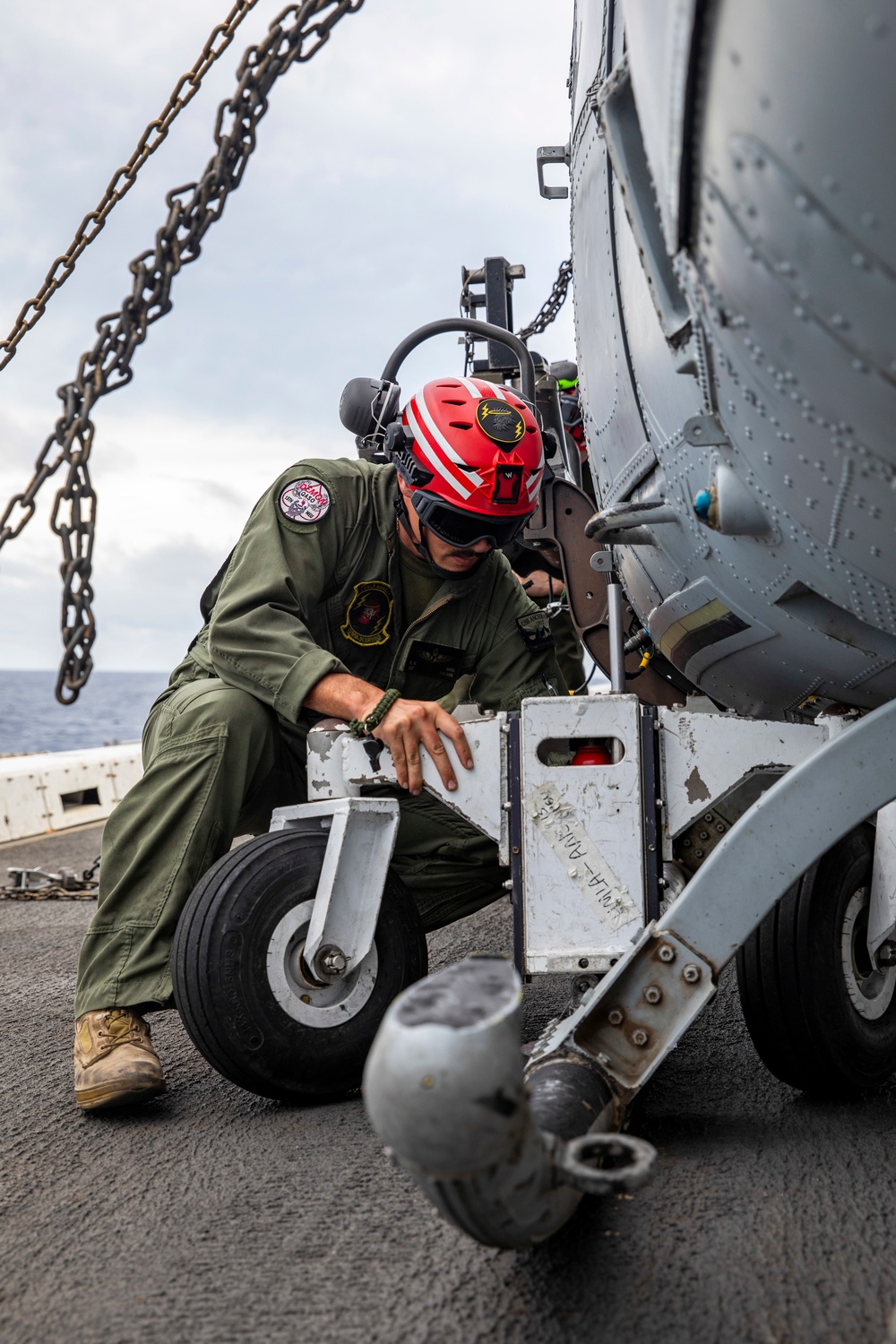 USS Anchorage Towing Operations