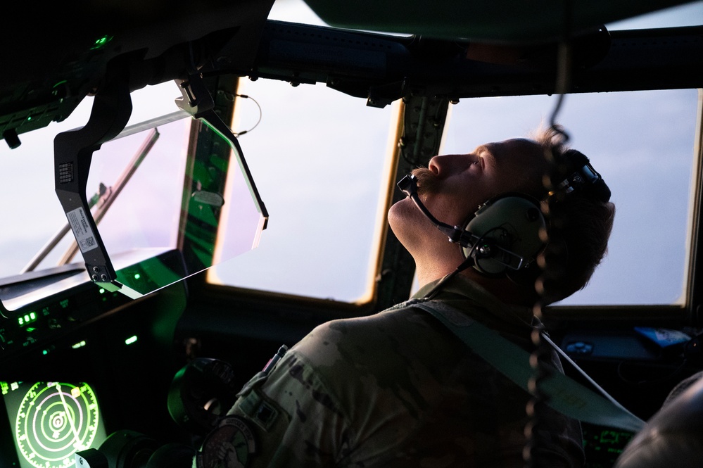 26th ERQS conducts aerial refueling training