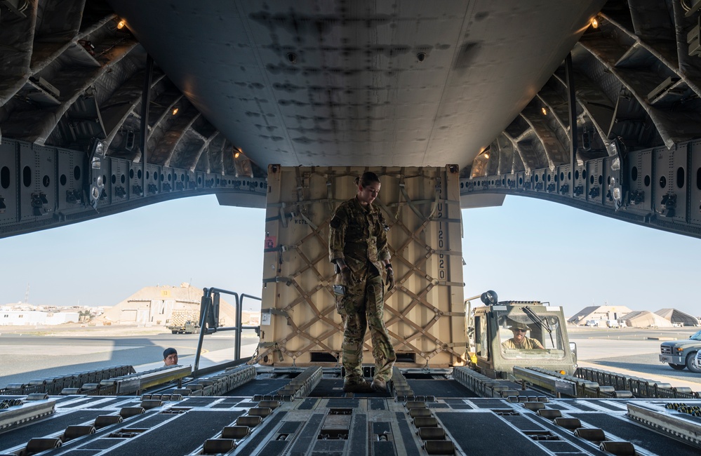 C-17 supports U.S. CENTCOM AOR