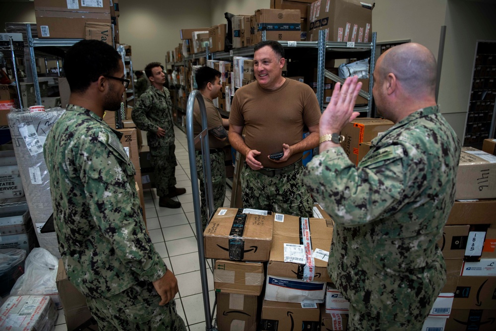 CNR EURAFCENT Sailors Process Holiday Mail