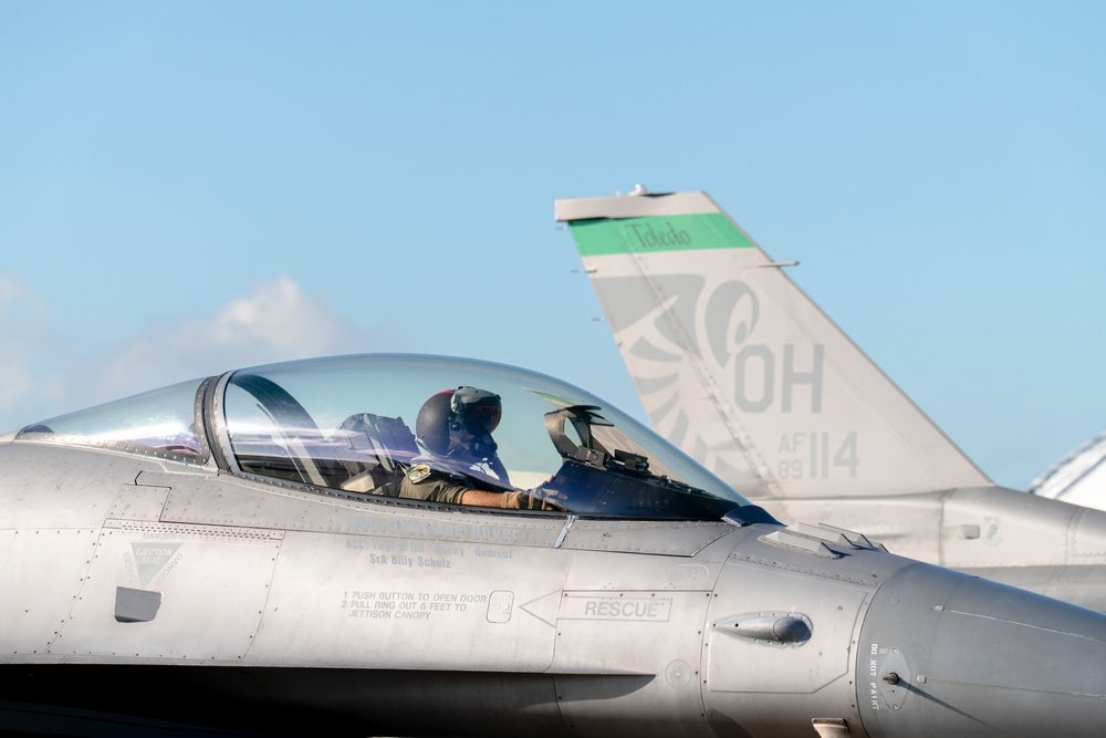 180FW Trains with the &quot;Sun Downers&quot; in the Sunshine State