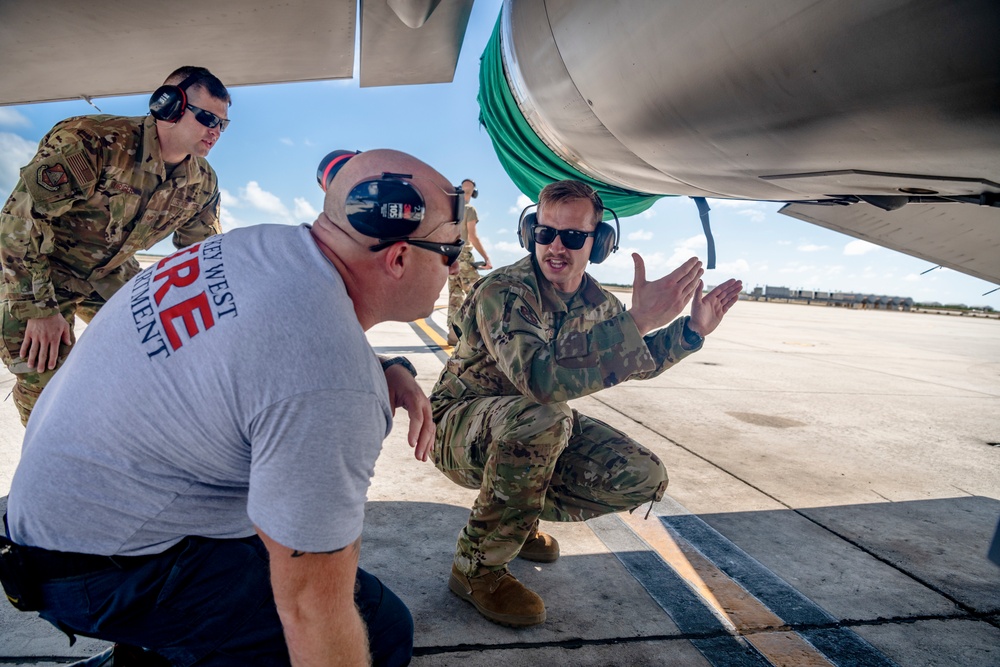 180FW Trains with the &quot;Sun Downers&quot; in the Sunshine State