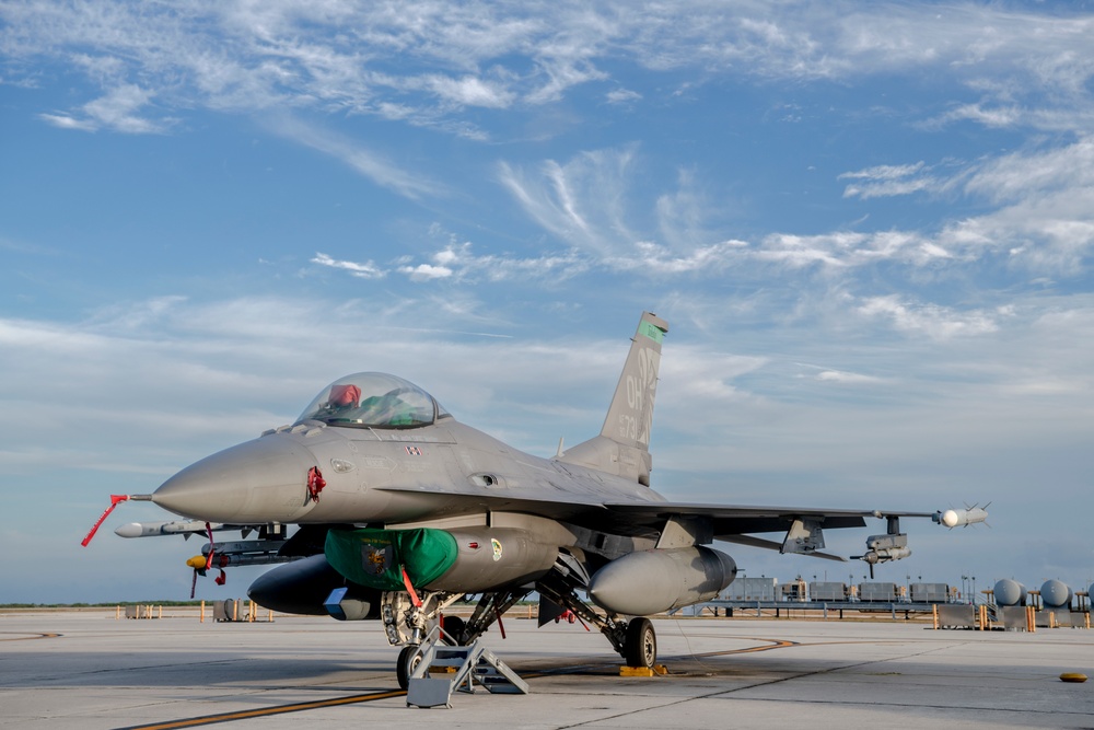 180FW Trains with the &quot;Sun Downers&quot; in the Sunshine State