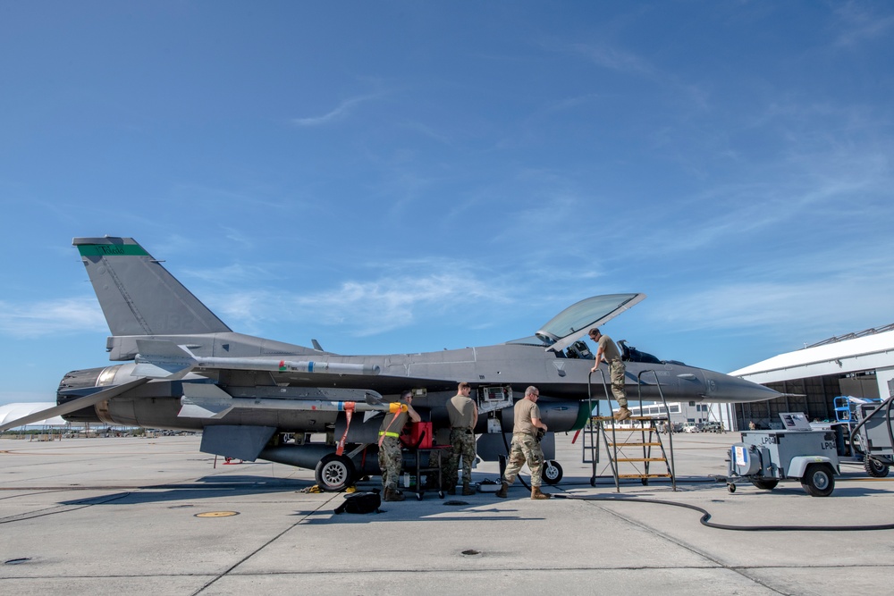 180FW Trains with the &quot;Sun Downers&quot; in the Sunshine State