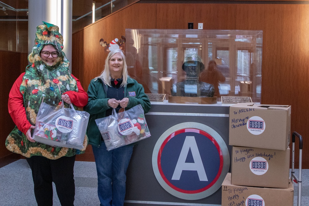 USO South Carolina Columbia donates Christmas gifts to USARCENT and USAFCENT service and staff members