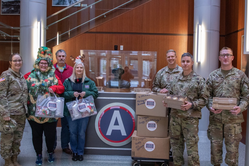 USO South Carolina Columbia donates Christmas gifts to USARCENT and USAFCENT service and staff members