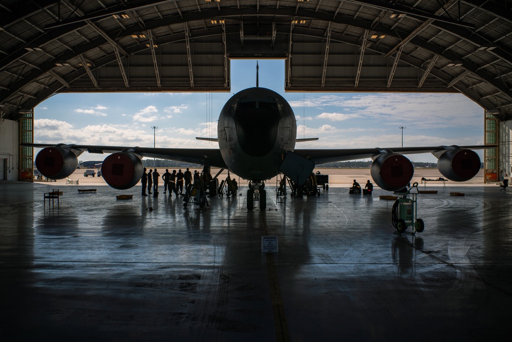 MacDill tests new KC-135 landing gear