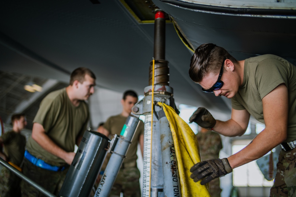 MacDill tests new KC-135 landing gear