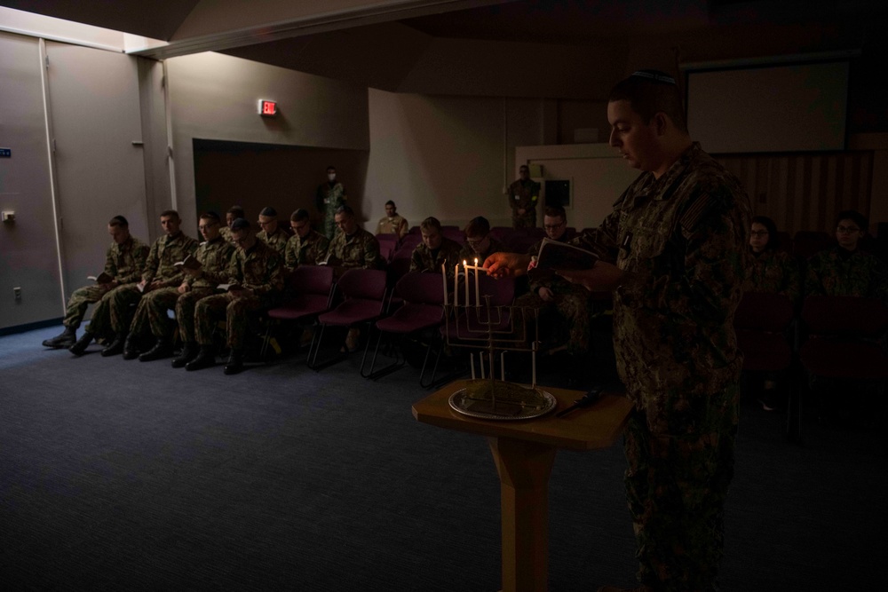 Recruit Training Command celebrates Hanukkah
