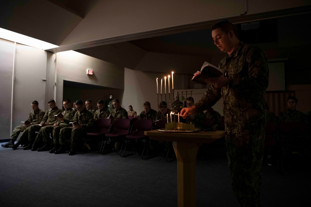 Recruit Training Command celebrates Hanukkah