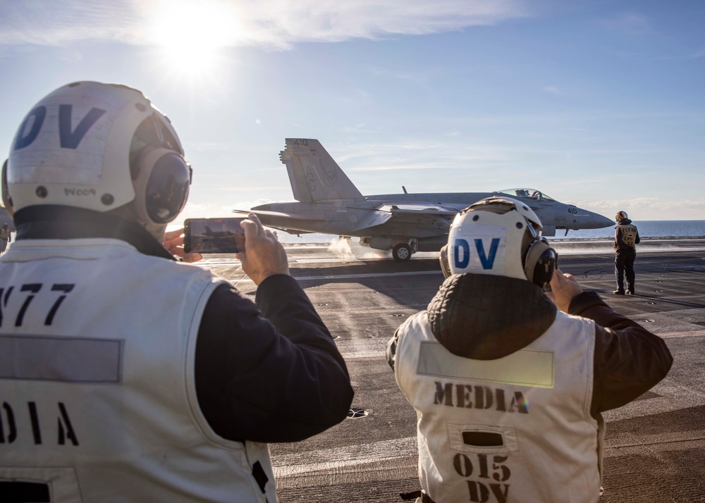 USS George H.W. Bush (CVN 77) Distinguished Visitors