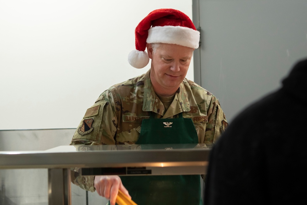 Leadership serves Holiday dinner to Airmen