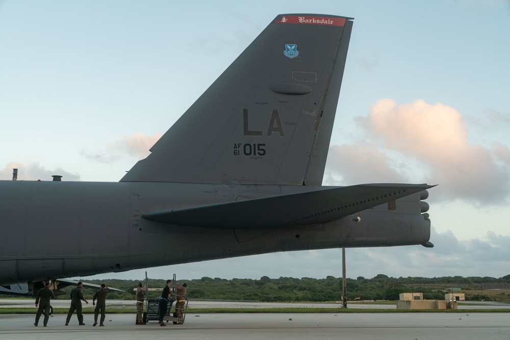 15th Airlift Squadron integrates with B-52s for ACE mission in Guam