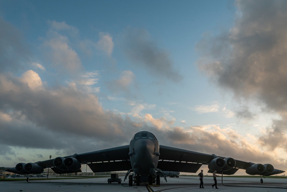 15th Airlift Squadron integrates with B-52s for ACE mission in Guam