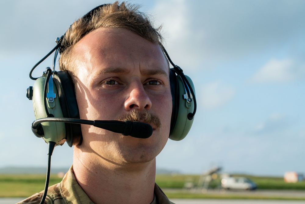 15th Airlift Squadron integrates with B-52s for ACE mission in Guam