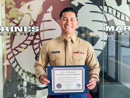 Marine Stops Robbery at Jewelry Store in California