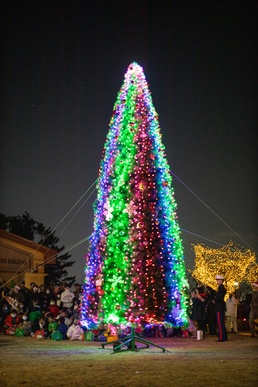US Marines, sailors stationed on Camp Mujuk celebrate the holidays with local Korean children