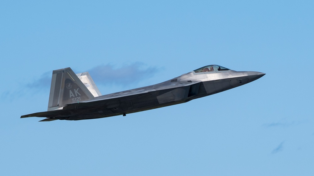 Raptors depart the 18th Wing in support of IRON SHADOW