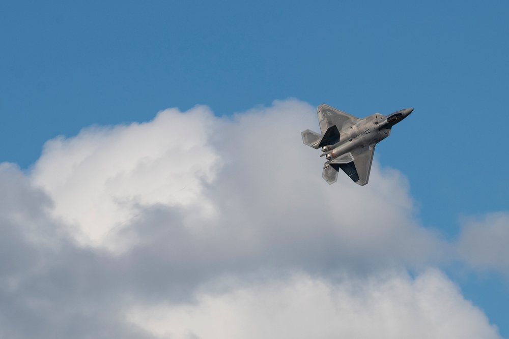 Raptors depart the 18th Wing in support of IRON SHADOW