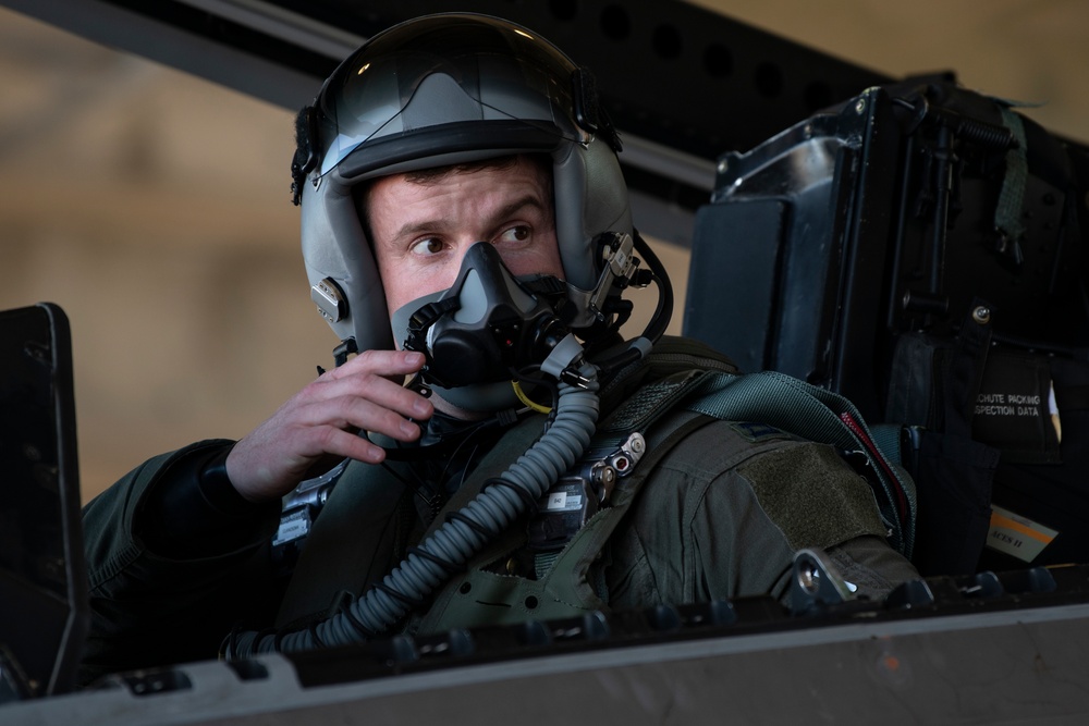 Raptors depart the 18th Wing in support of IRON SHADOW