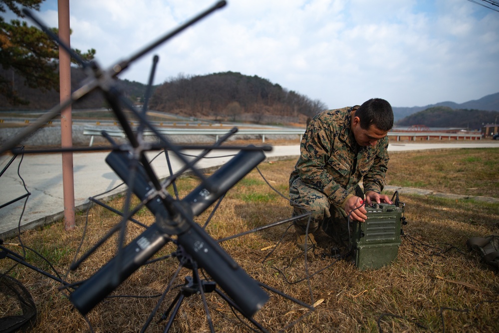 KMEP 23.1: U.S. Marines establish Long-Range Tactical Communications