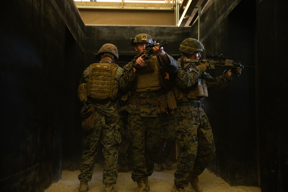 KMEP 23.1: U.S. Marines conduct close-quarters combat training