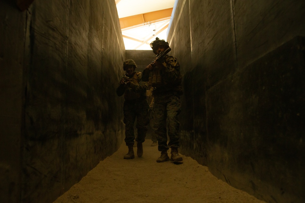 KMEP 23.1: U.S. Marines conduct close-quarters combat training