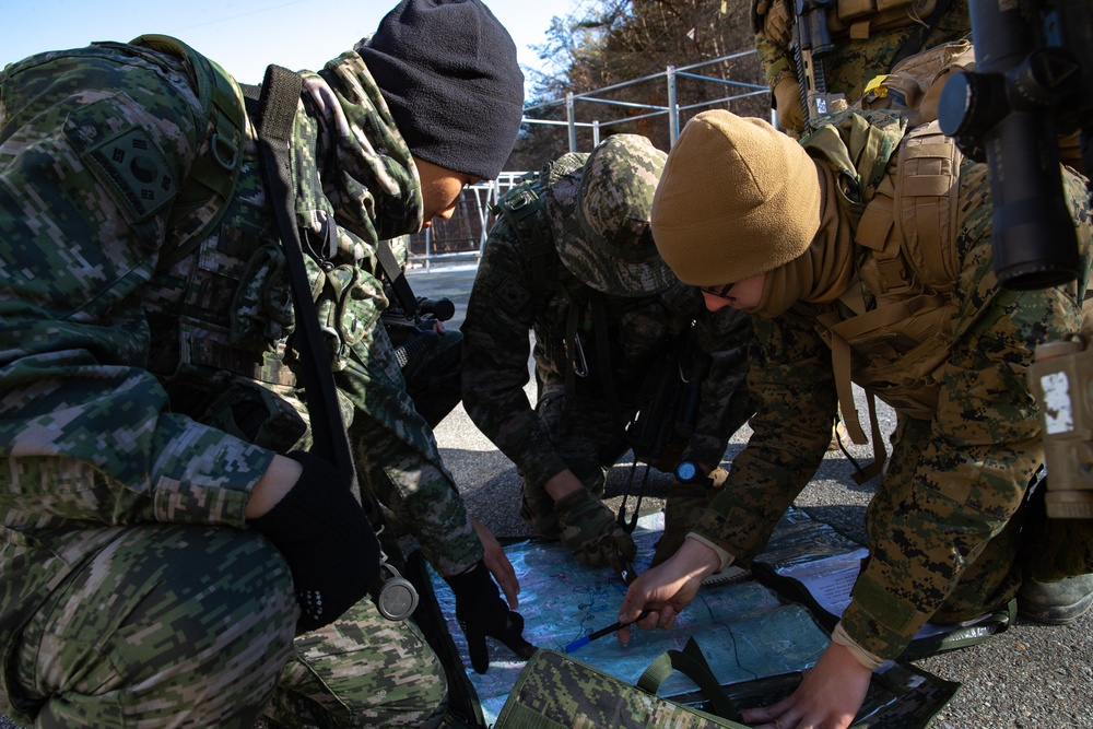 KMEP 23.1: U.S. Marines and Republic of Korea Marines conduct a Land Navigation Course