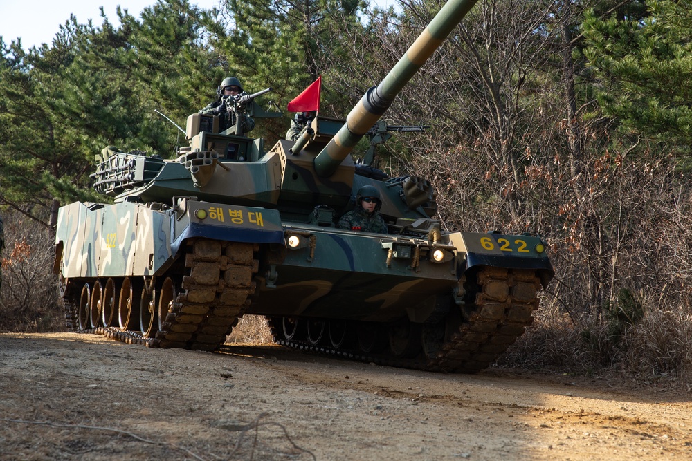 KMEP 23.1: U.S. Marines and Republic of Korea Marines conduct a mechanized assault training event