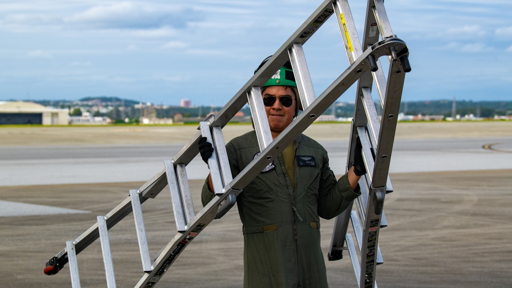 VMGR-152 Conducts Ariel Refueling during Ryukyu Vice 23.1