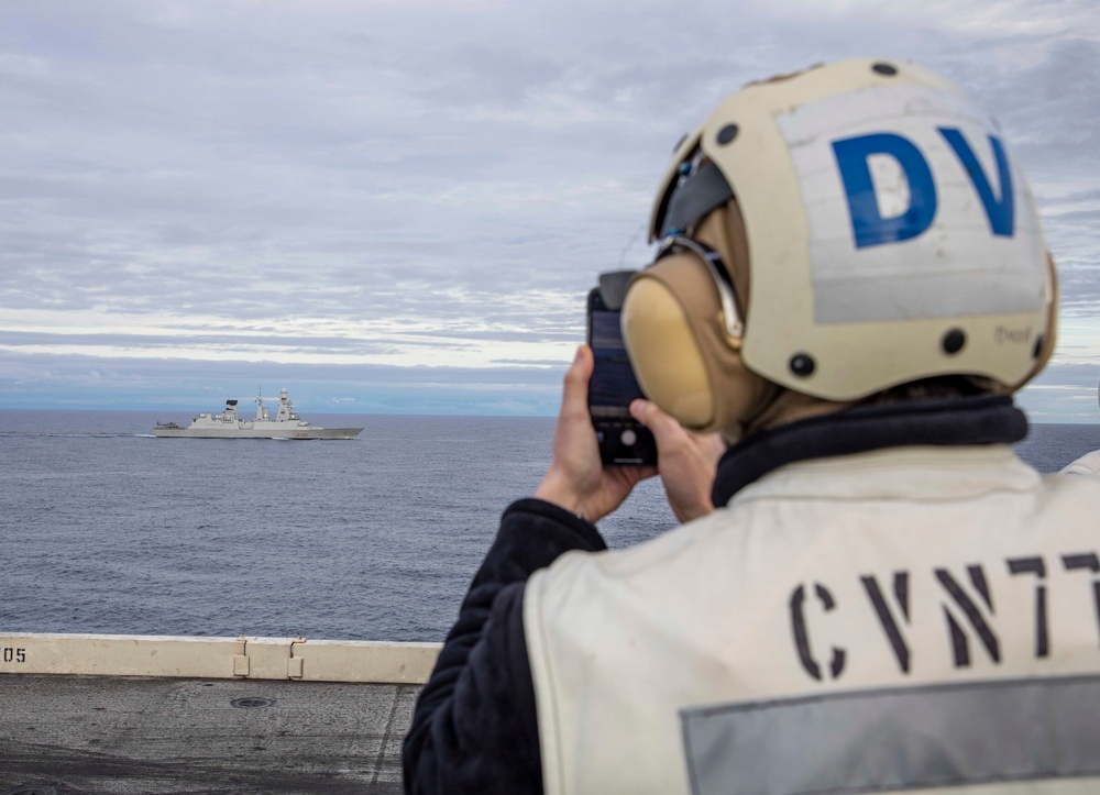 USS George H.W. Bush (CVN 77) Distinguished Visitors