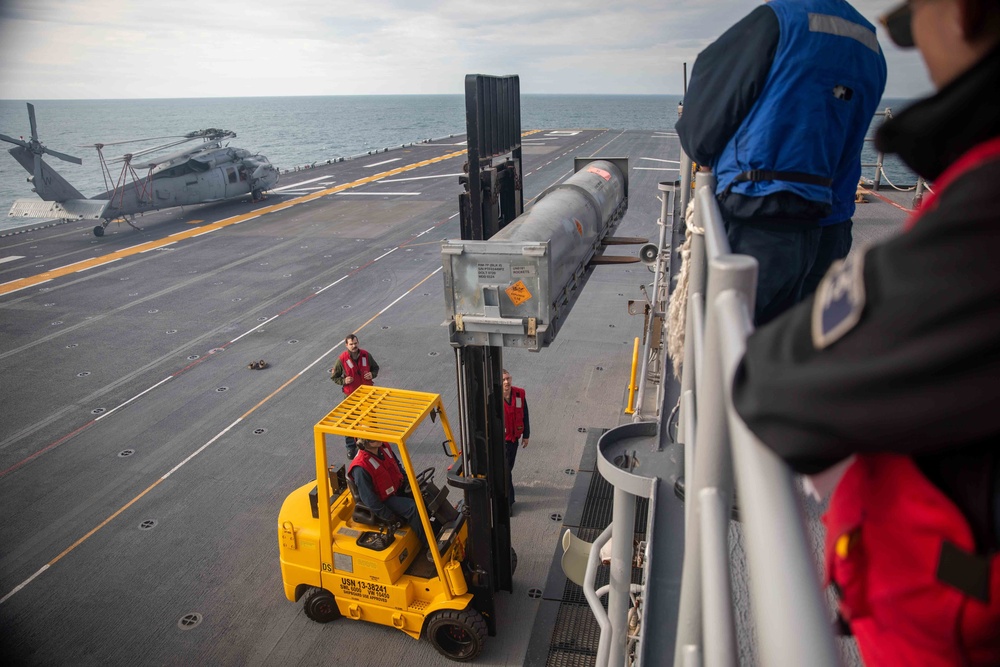 USS BATAAN SAILORS LOAD NATO LAUNCHER