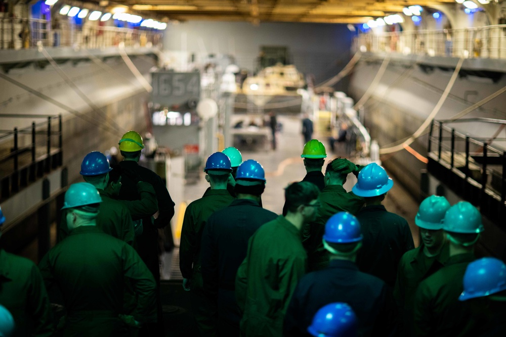 USS BATAAN SAILORS CONDUCT WELL DECK OPERATIONS