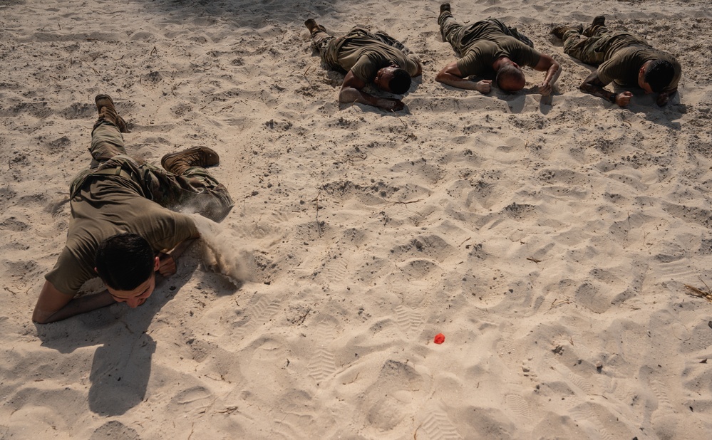 Military, Civilian officers compete in Defenders Challenge