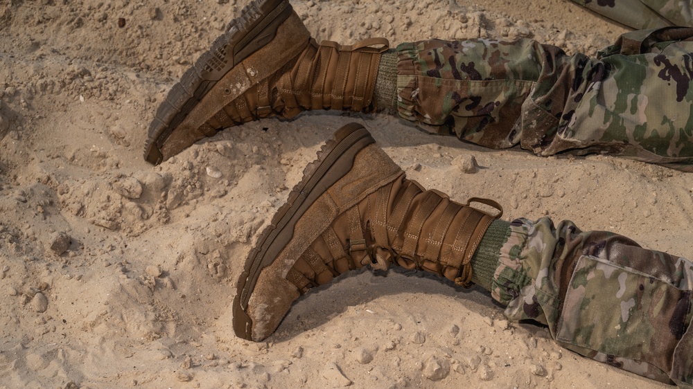 Military, Civilian officers compete in Defenders Challenge