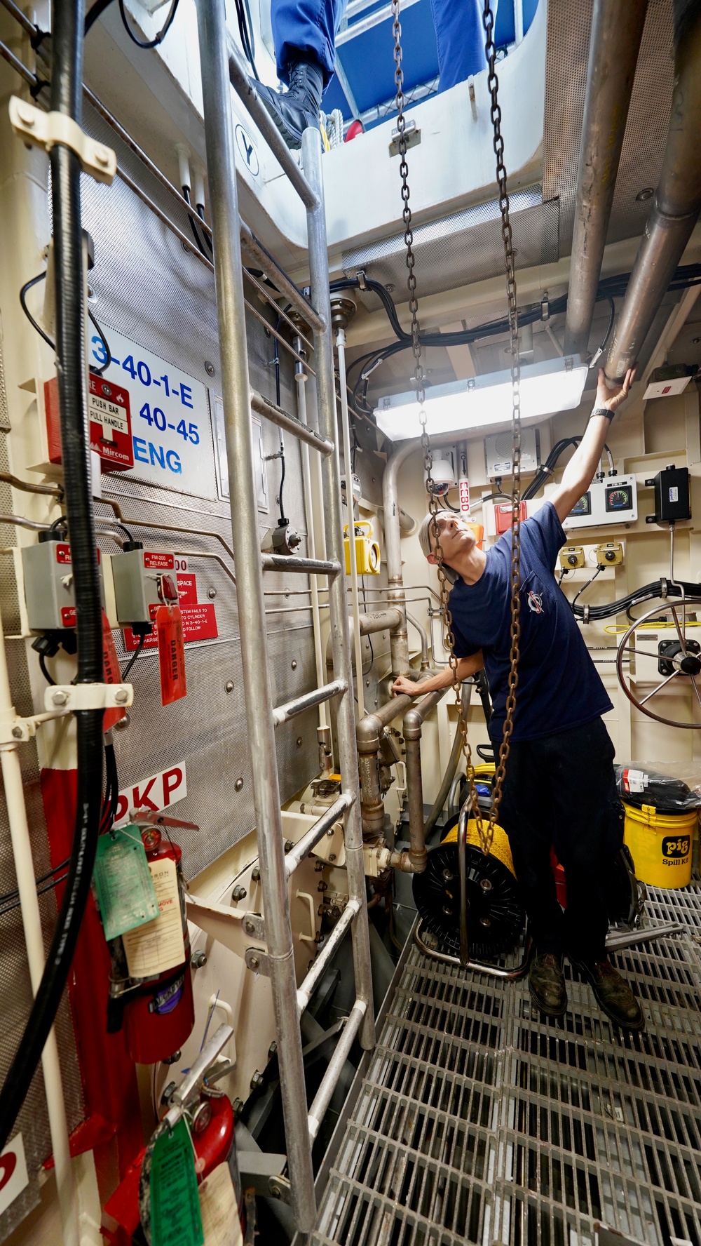 FN200 install on USCGC Frederick Hatch (WPC 1143)