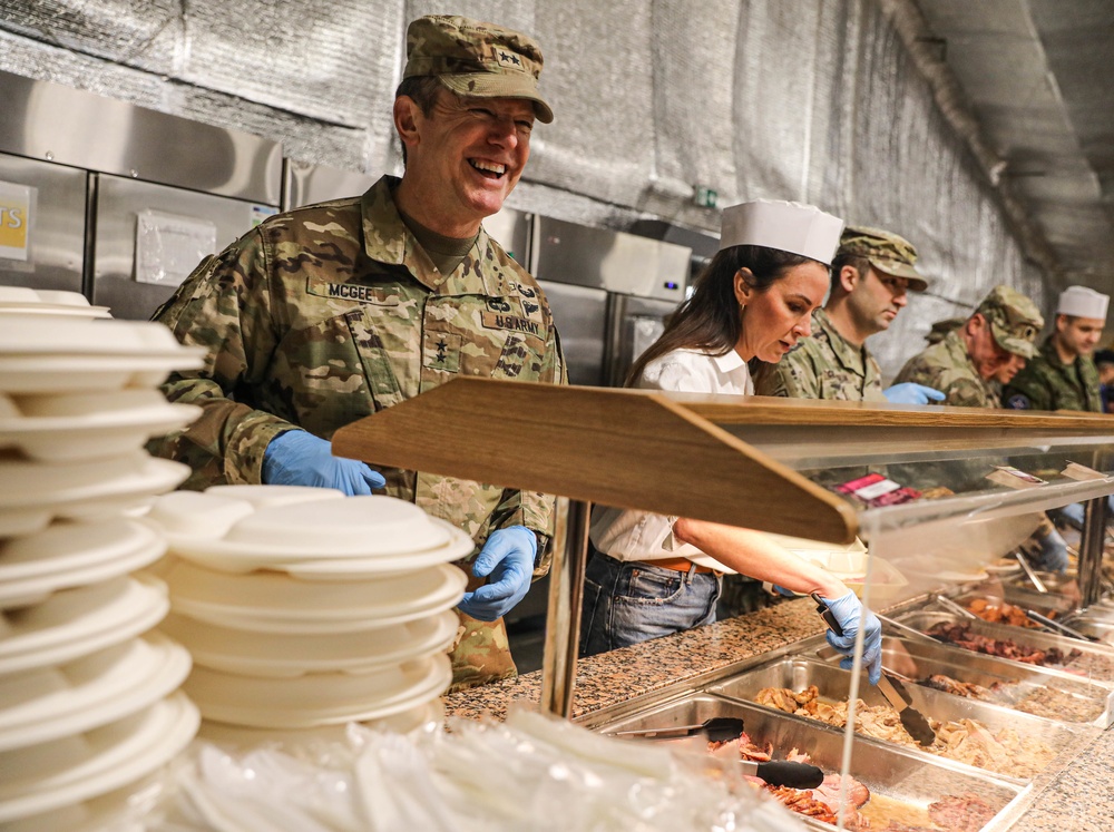 101st Airborne Division Christmas Meal