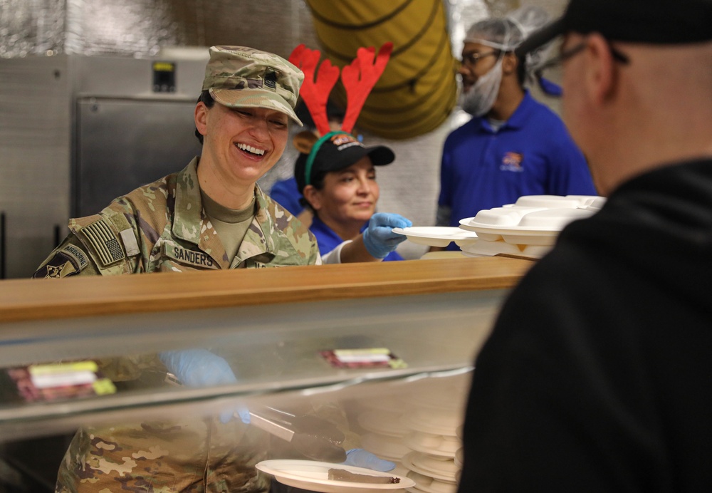 101st Airborne Division Christmas Meal