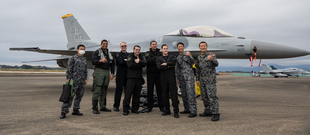 PACAF F-16 Demo Team participates in Nyutabaru Air Festival