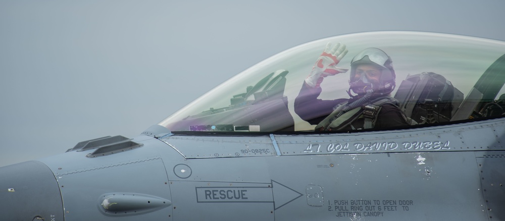 PACAF F-16 Demo Team participates in Nyutabaru Air Festival