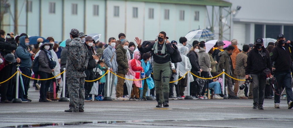 PACAF F-16 Demo Team participates in Nyutabaru Air Festival