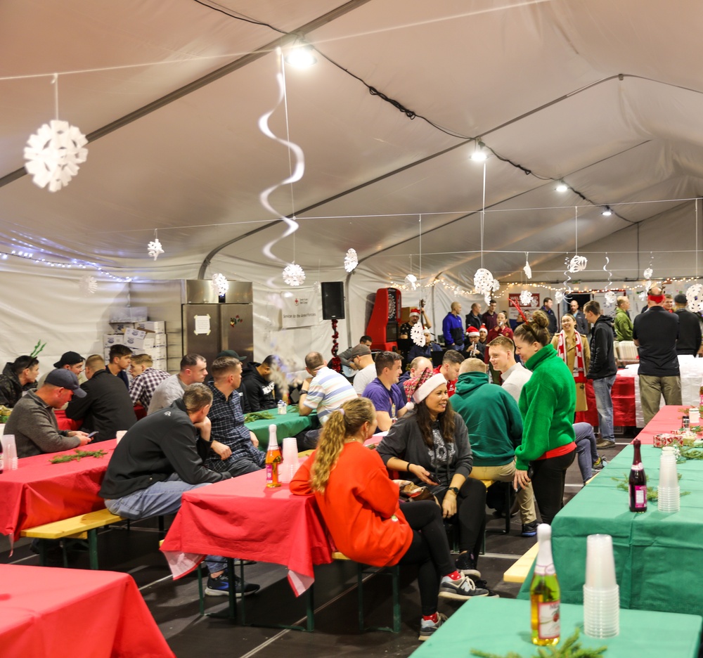 1 ID Brings Christmas to Poland 1 ID Brings Christmas to Poland