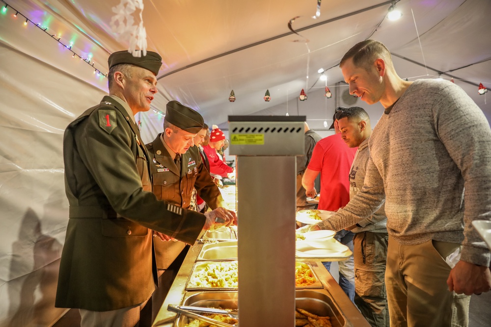 Santa Claus Brings Christmas Cheer to 1st Infantry Division