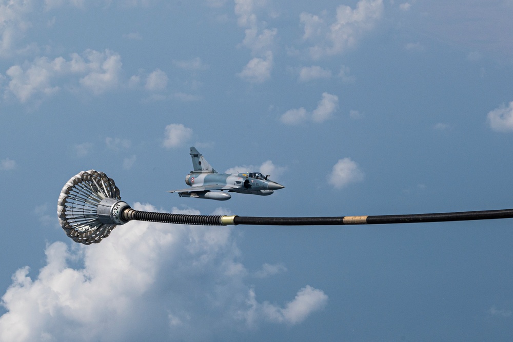 VMGR 252 conducts refueling operations in East Africa