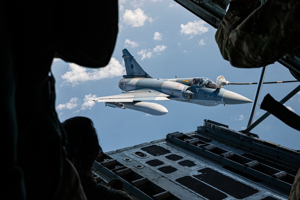 VMGR 252 conducts refueling operations in East Africa