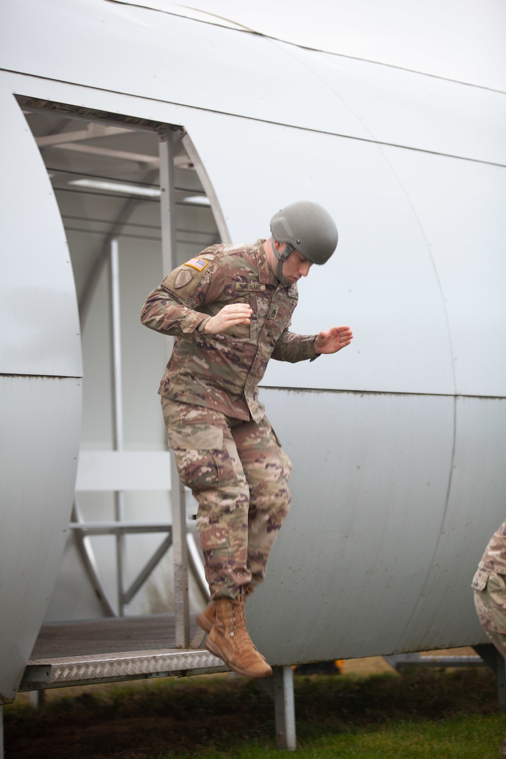 10th SFG(A) Performs Airborne Jumps