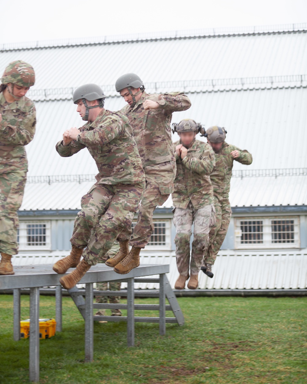 10th SFG(A) Performs Airborne Jumps