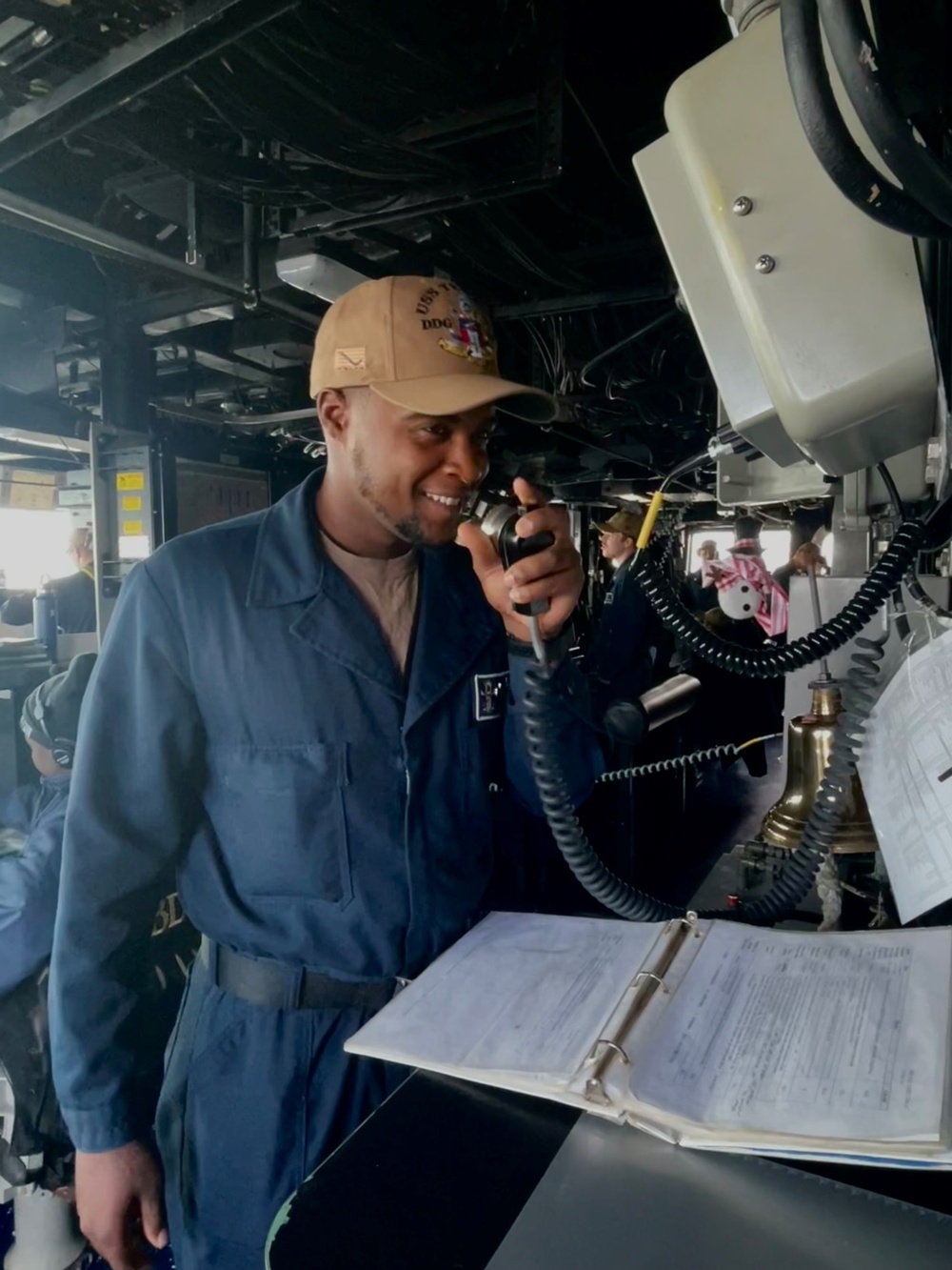 USS Truxtun transits the Red Sea