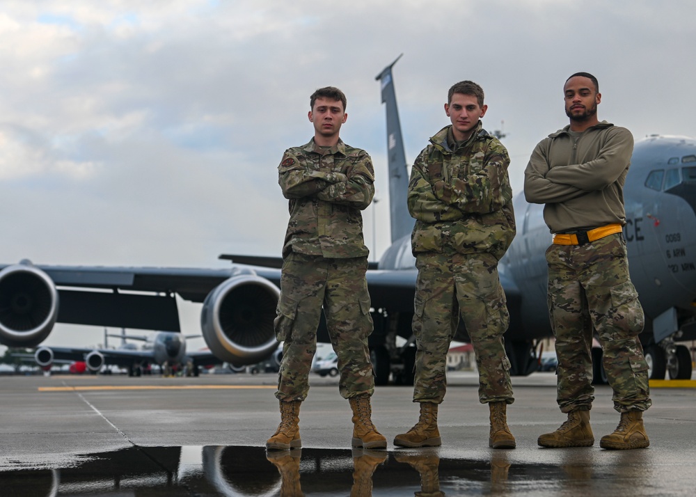 Crew chiefs charge the storm